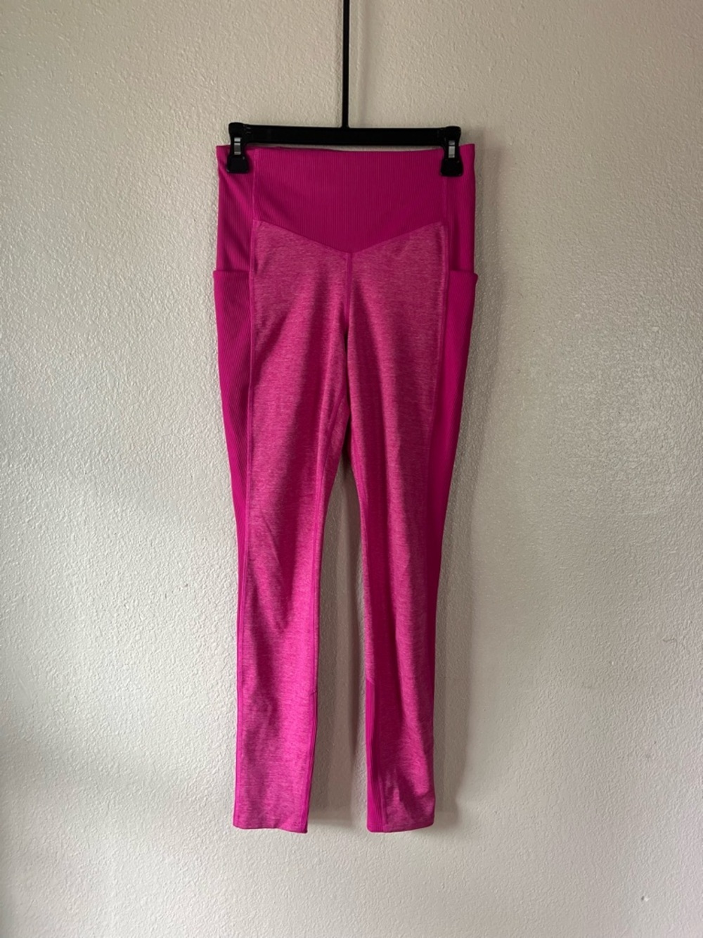 The North Face women’s Fuchsia Performance Leggings